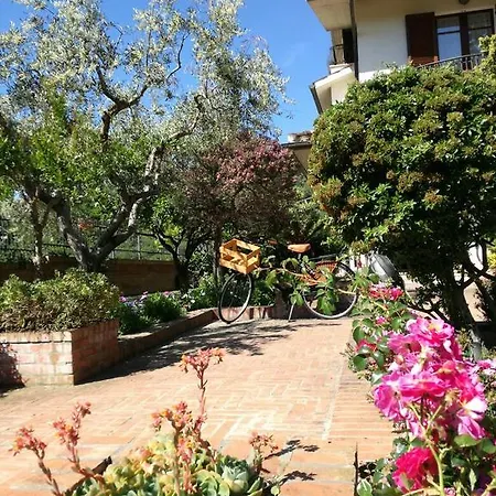 A Casa Di Lucio E Giuliana Bed & Breakfast