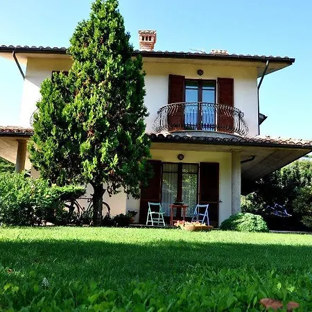 A Casa Di Lucio E Giuliana Bed & Breakfast